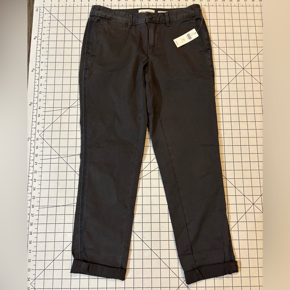 NWT CHINO by Anthropologie Women’s Size 26P Gray Relaxed Fit Chino Pants